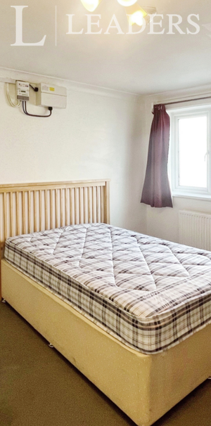 1 bedroom in a house share to rent - Photo 1