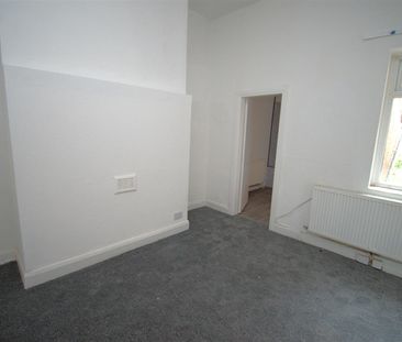 Greenbank Road, Birkenhead, CH42 - Photo 2