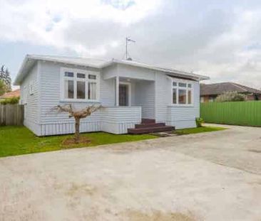 Character Bungalow in Claudelands - Photo 5