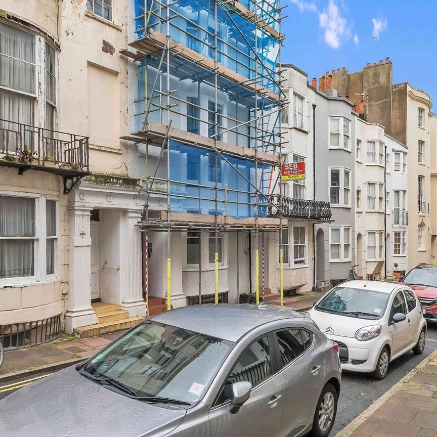 2 Bed Flat, Grafton Street, BN2 - Photo 1
