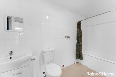 Modern One-Bedroom Walk up Unit - Prime Bonner Location - Photo 5
