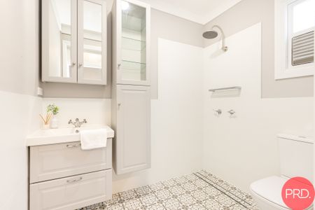 10 Roxburgh Street, Lorn NSW 2320 - House For Rent | Domain - Photo 4