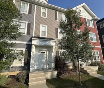 Contemporary 3-Bedroom, 2.5-Bath Townhome: Sleek design & Spacious Living | 63 - 903 Crystallina Nera Way Northwest, Edmonton - Photo 1