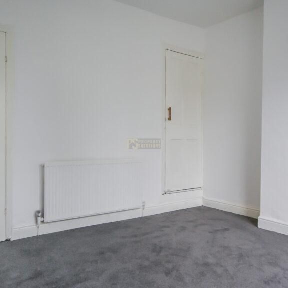 3 bedroom end of terrace house to rent - Photo 1