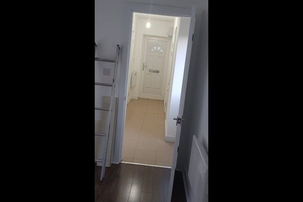 6 Bed Flat, Hmo Compatible House, B43 - Photo 1