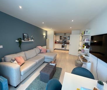 1 Bed Flat, Alaska Apartments, E16 - Photo 1