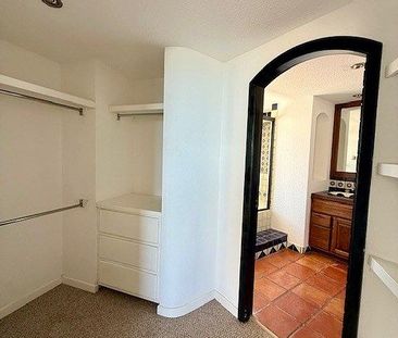 Unfurnished Ocean Front Condo - Photo 6