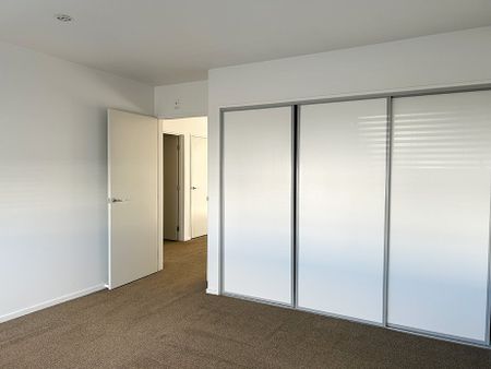 6 Tussock Lane | $495 weekly - Photo 2