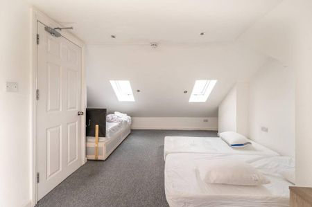 6 bedroom terraced house to rent - Photo 3