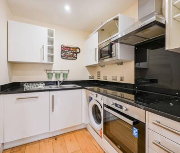 2 bedroom flat to rent - Photo 6