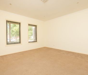 Neat 3-Bedroom Home – West Side Location - Photo 3