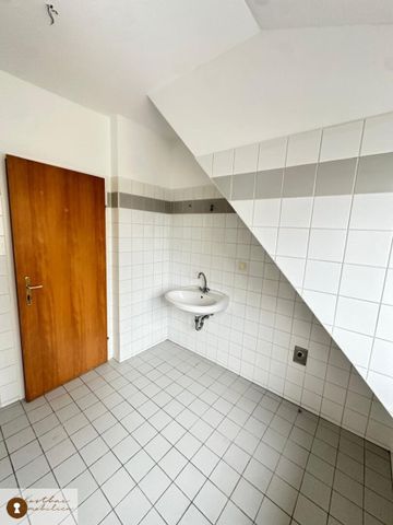 Prächtige Eineinhalbzimmerwohnung in der Grazerstraße, mit Balkon, zu vermieten! Frisch saniert - Photo 2