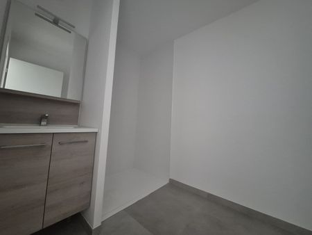 Location Appartement 3 pièces 70m² VALENCIENNES 59300 - Photo 5