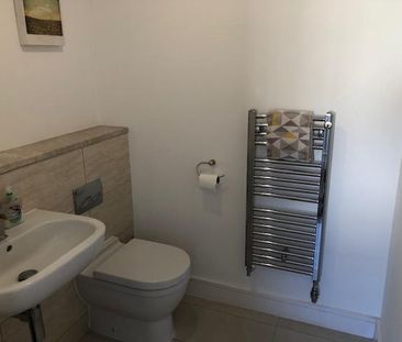 2 bedroom terraced house to rent - Photo 3