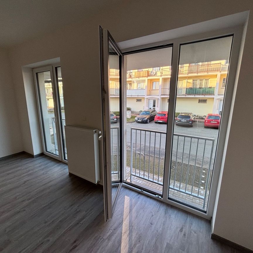 Pronájem bytu 1+kk • 37 m² bez realitkyČeský Brod - Český Brod, Středočeský kraj - Photo 1