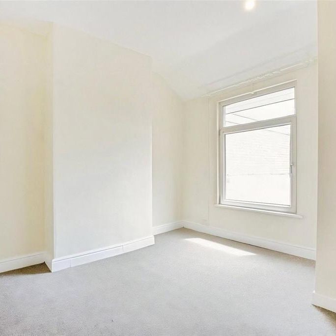 2 bedroom house to rent - Photo 1