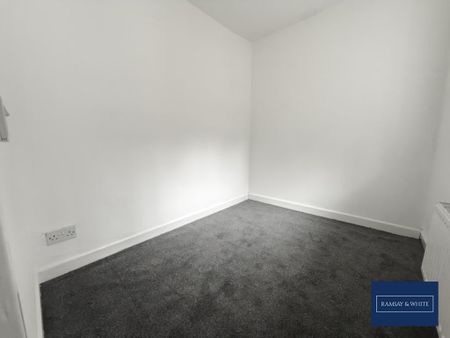 3 bedroom detached house to rent - Photo 3