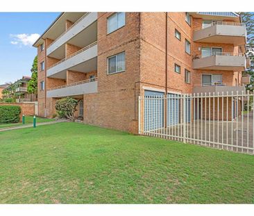 Two bedroom unit - Photo 2