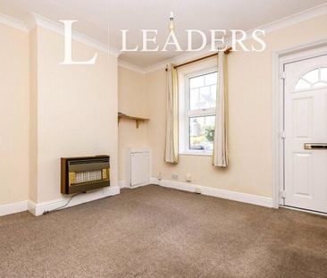 2 bedroom house to rent Walnut Tree Close, Guildford, GU1 - Photo 3