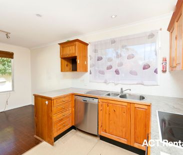 23 Oakover Circuit, Kaleen ACT 2617 - House For Rent | Domain - Photo 5