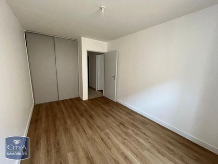 Location Appartement 3 pièces 60m² VILLEFRANCHE SUR SAONE 69400 - Photo 2