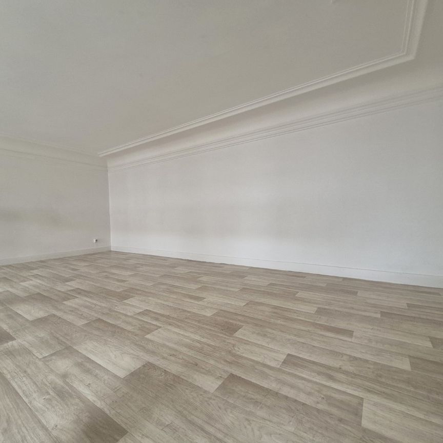 Location Appartement 1 pièce 27m² ROUBAIX 59100 - Photo 1