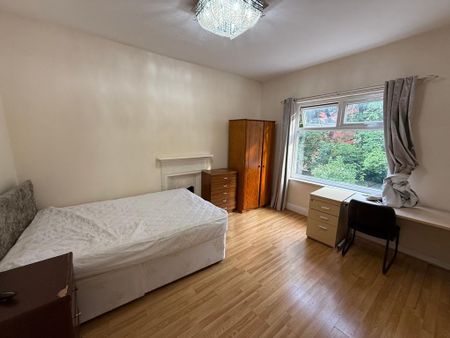 5 bedroom house to rent - Photo 2