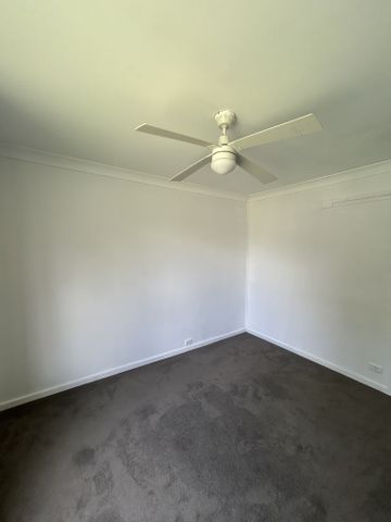3 bedroom home with Garage - Photo 3