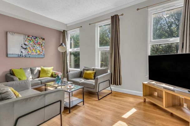 5 bedroom flat to rent - Photo 1