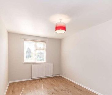 Closemead Close, Northwood, HA6 - Photo 4