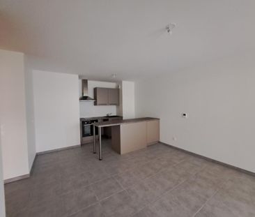 Location Appartement 2 pièces 45m² THONON LES BAINS 74200 - Photo 3