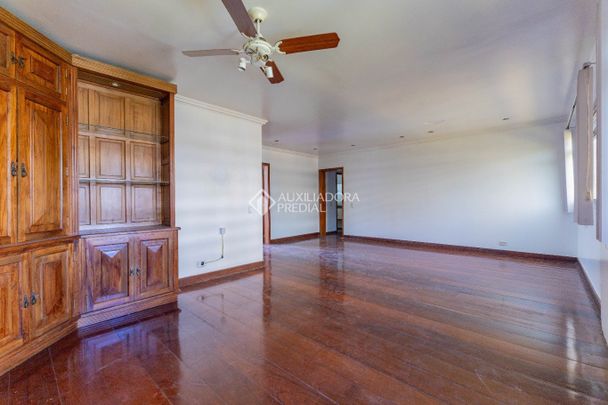Apartamento com 3 quartos e 138m² para alugar em Petrópolis, Porto Alegre. - Photo 1