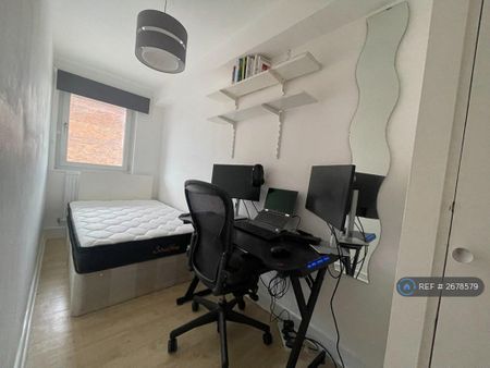 3 bedroom maisonette to rent - Photo 4