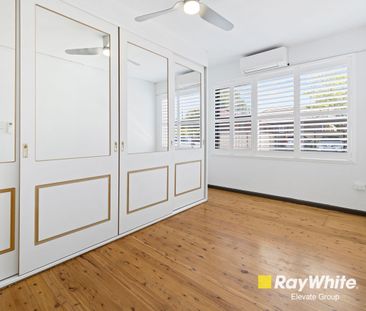 Modern One-Bedroom Apartment with Private Courtyard - Photo 2