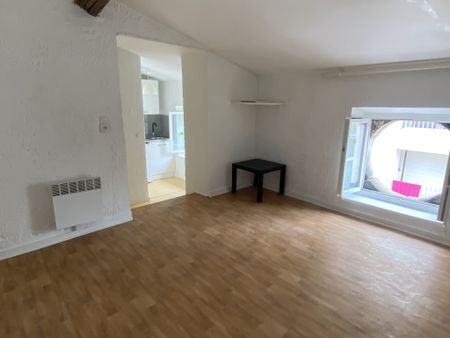Location Appartement 1 pièce 22m² BORDEAUX 33000 - Photo 3