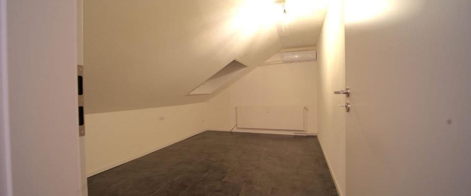 2-Zimmer DG-Wohnung 55qm in Vaihingen Enz - Photo 1