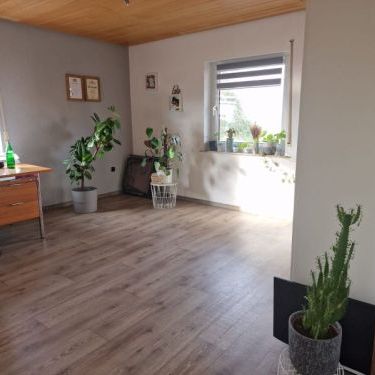 Ortsrandlage! 3-Zimmer-Mietwohnung in 97450 Arnstein-Altbessingen (ID 1539) - Foto 1