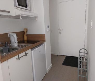 Location Appartement 1 pièce Meublé 21m² LOUVIERS 27400 - Photo 3