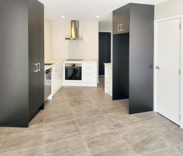Two Bedrooms and a Study - Photo 3
