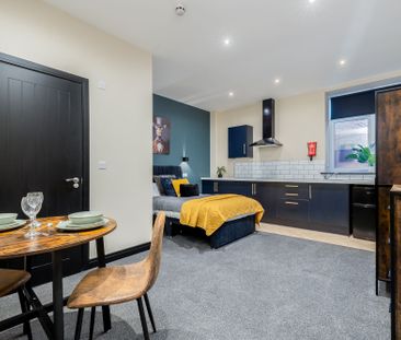 Crown House, Nuneaton, CV11 4BX - Photo 4