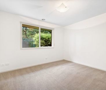 Spacious Family Home - Photo 2