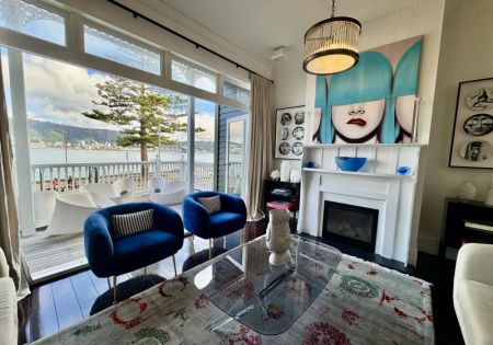 A Masterpiece of Elegance & Comfort in Oriental Bay - Photo 2
