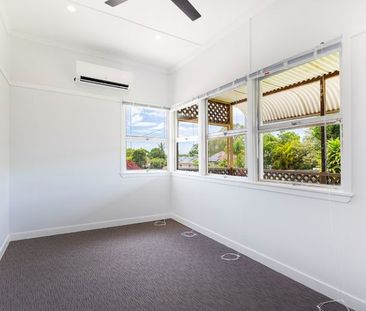 9 Tandoor Drive, Petrie QLD 4502 - House For Rent | Domain - Photo 5