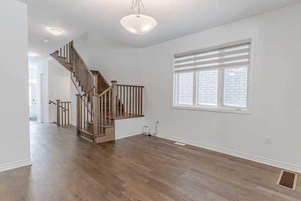 For Lease - 61 Ennerdale Street, Barrie, Ontario - Photo 1