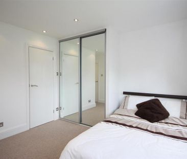 6 bedroom detached house to rent - Photo 3