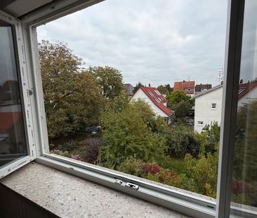 Helle 3-Zimmer-Dachgeschosswohnung in Flörsheim - Foto 1