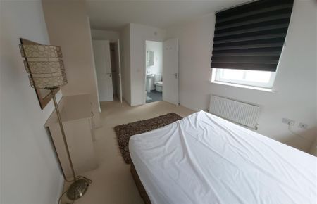 Minotaur Way, Pentrechwyth, SWANSEA - Photo 4