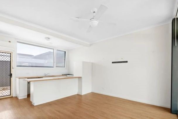 2/330 Greenhill Road, - Photo 1