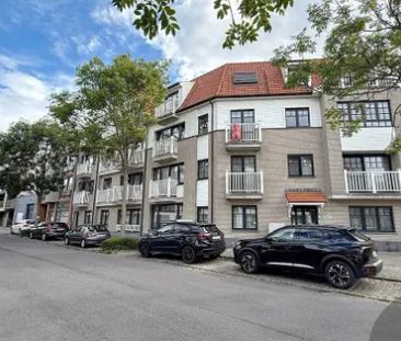 Ruim appartement vlakbij de jachthaven van Zeebrugge met garagestaa... - Photo 3