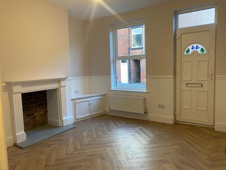 New Hall Road, Chesterfield - Photo 2